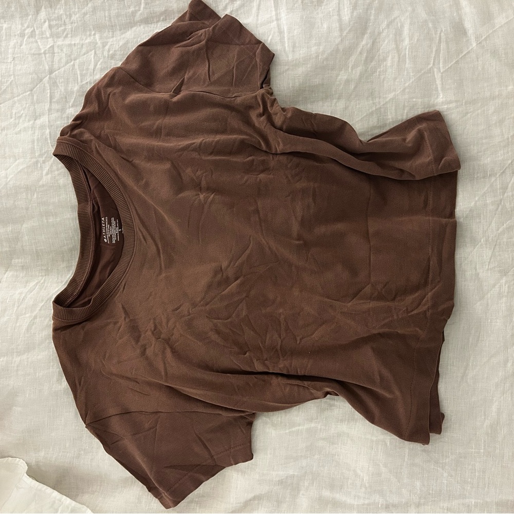 Athleta mauve tshirt